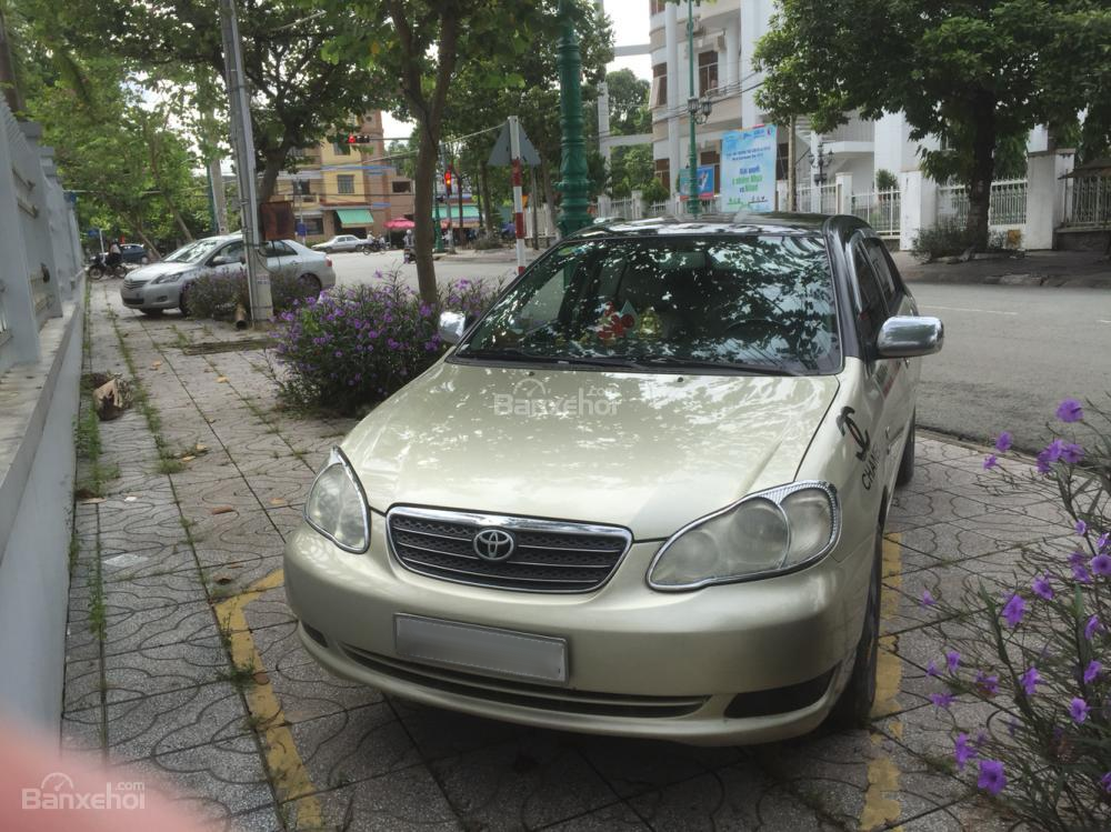 Toyota Corolla altis 2005 - Bán ô tô Toyota Corolla Altis sản xuất 2005 màu vàng cát, giá 320 triệu