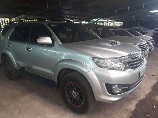 Toyota Fortuner 2016 - Bán xe Toyota Fortuner 2016, màu bạc, giá tốt