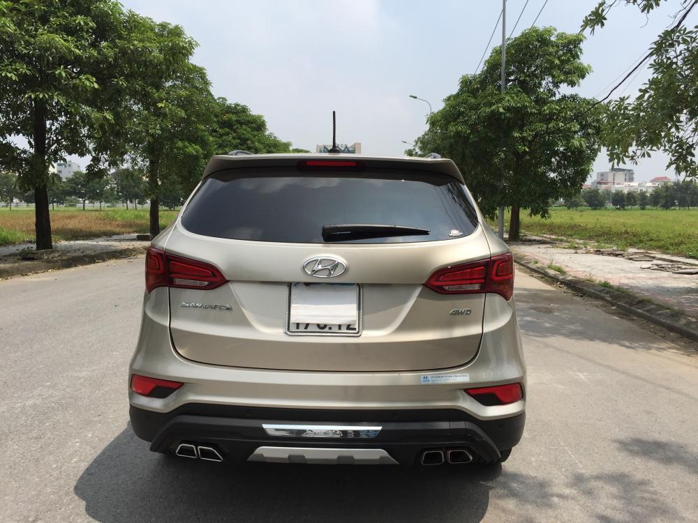 Hyundai Santa Fe 2.4 2018 - Bán Hyundai Santa Fe 2.4 đời 2018, màu vàng be, chính chủ