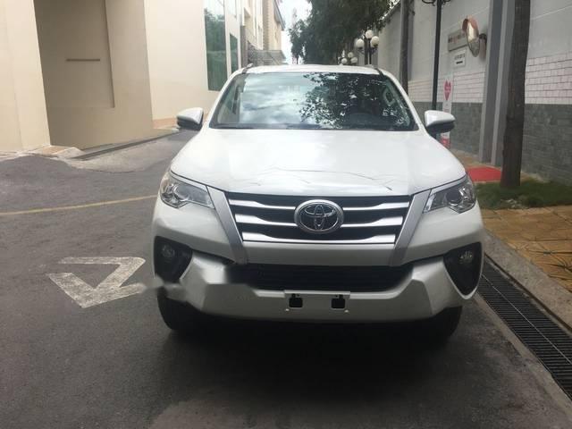 Toyota Fortuner 2018 - Bán xe Toyota Fortuner sản xuất 2018, màu trắng, giá tốt