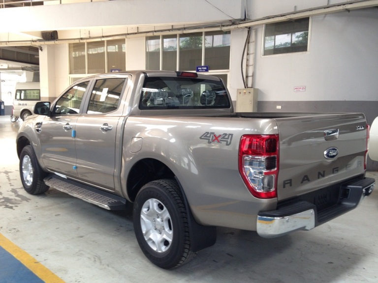 Ford Ranger XLS 4x2 AT 2017 - Bắc Ninh Ford bán Ford Ranger XLS 4x2 AT full option 2017, giá tốt nhất, hỗ trợ trả góp, LH 0974286009