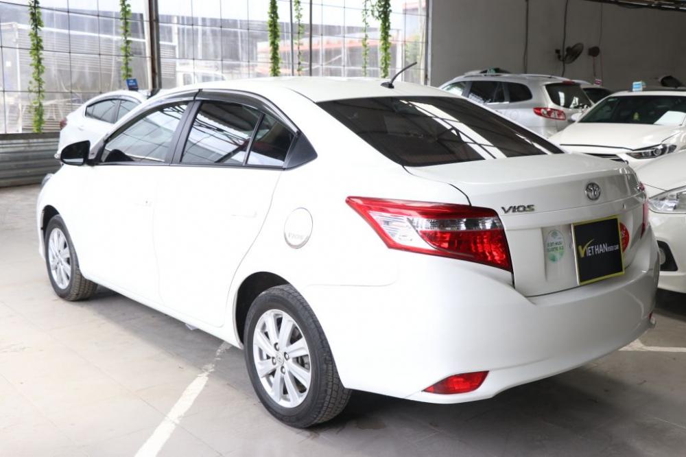 Toyota Vios 1.5MT 2017 - Cần bán xe Toyota Vios 1.5MT sản xuất 2017, màu trắng, giá tốt