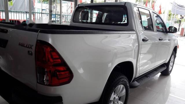 Toyota Hilux 2.4 E AT 4x2 2018 - Bán Toyota Hilux sản xuất năm 2018, xe nhập