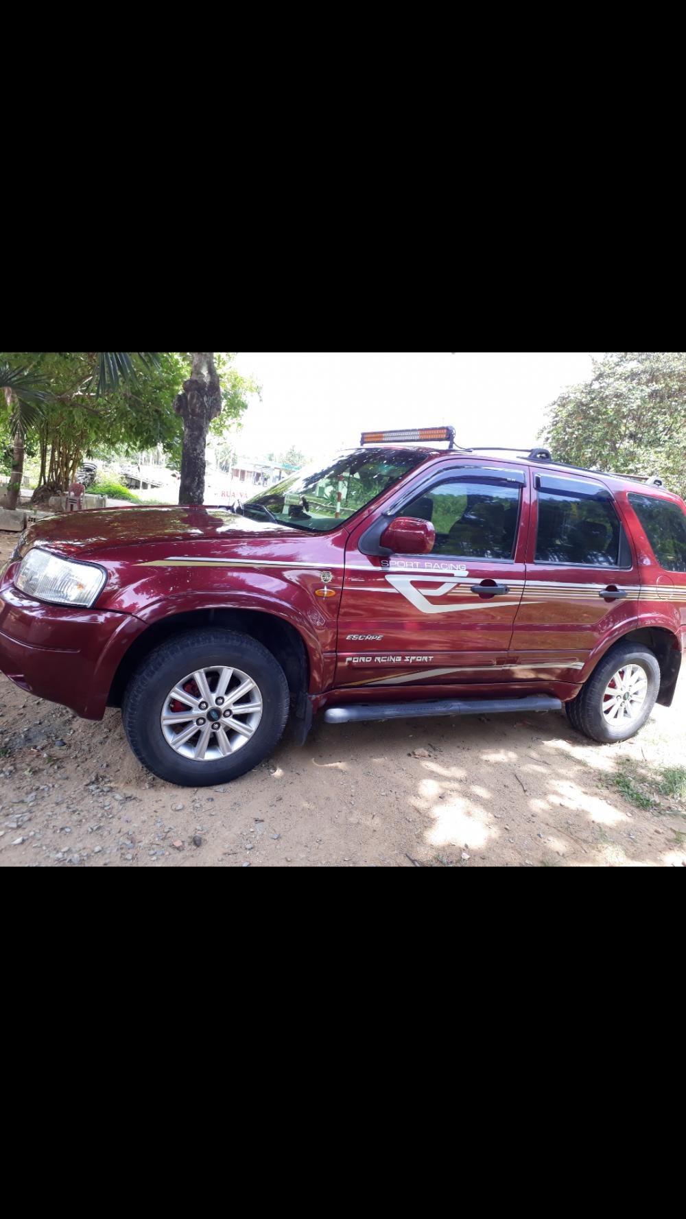 Ford Escape 2.0 2003 - Bán xe Ford Escape 2.0 đời 2003, màu đỏ mới 95%, giá 230tr