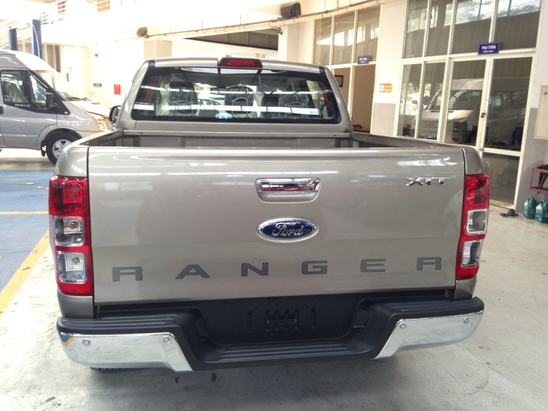 Ford Ranger XLS 4x2 AT 2017 - Bắc Ninh Ford bán Ford Ranger XLS 4x2 AT full option 2017, giá tốt nhất, hỗ trợ trả góp, LH 0974286009