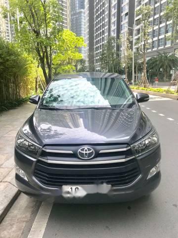 Toyota Innova 2.0G AT 2017 - Cần bán gấp Toyota Innova G đời 2017, màu xám, số tự động