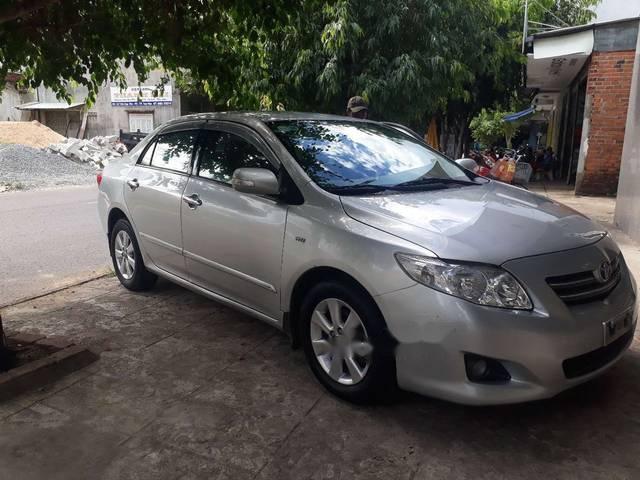 Toyota Corolla altis  G MT 2010 - Cần bán xe Toyota Corolla Altis 2010, màu bạc, giá chỉ 438 triệu