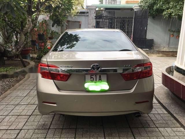 Toyota Camry   2.0 E 2013 - Bán xe Toyota Camry 2.0 E năm sản xuất 2013 như mới, 775 triệu