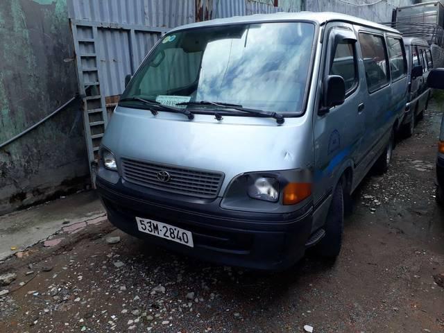 Toyota Hiace   2001 - Cần bán xe Toyota Hiace đời 2001 giá tốt