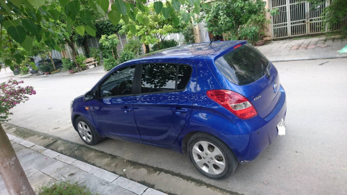 Hyundai i20   1.4 AT  2011 - Bán xe Hyundai i20 1.4 AT sản xuất năm 2011, màu xanh lam 