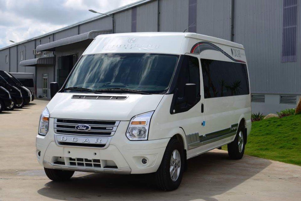 Ford Transit Dcar Limousine 2018 - Cần bán Ford Transit Dcar Limousine đời 2018, màu trắng