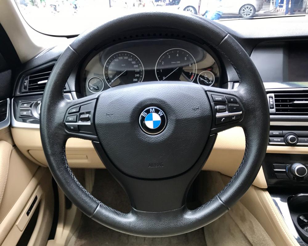 BMW 5 Series 520i 2012 - Bán ô tô BMW 5 Series 520i sản xuất 2012, xe nhập form mới