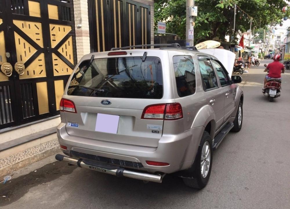 Ford Escape XLS 2009 - Bán xe Ford Escape XLS 2009 số tự động, màu bạc