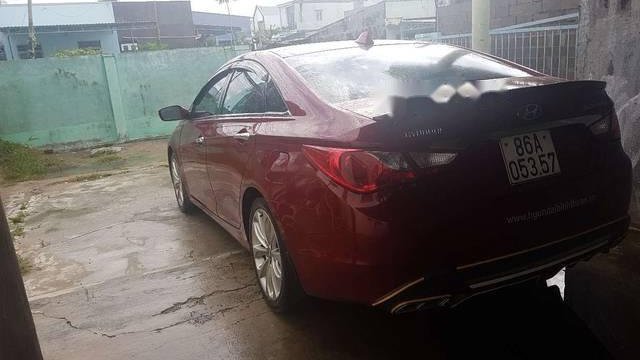 Hyundai Sonata 2010 - Bán Hyundai Sonata năm sản xuất 2010, màu đỏ, giá tốt