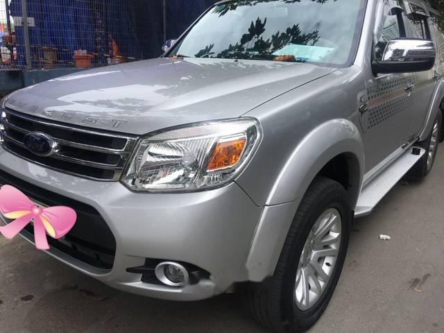 Ford Everest 4x2 MT   2015 - Bán ô tô Ford Everest 4x2 MT 2015, màu bạc, giá chỉ 709 triệu