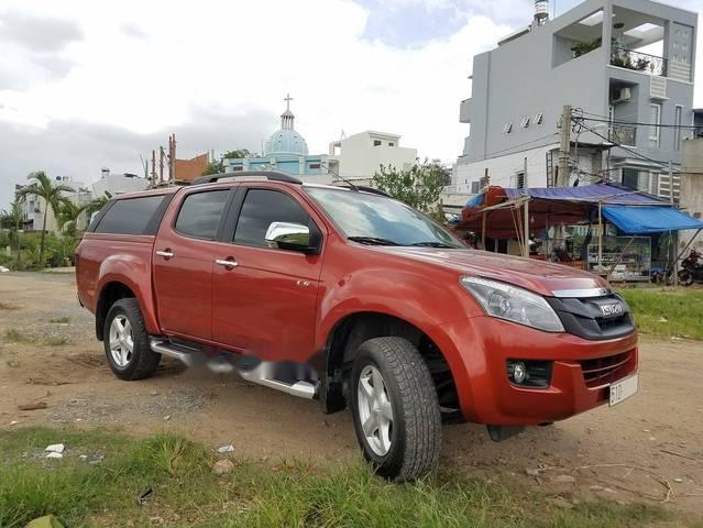 Isuzu Dmax LS 4x4 MT, 2.5L  2017 - Bán Isuzu Dmax LS 4x4 MT, 2.5L đời 2017, màu đỏ như mới, giá 592tr