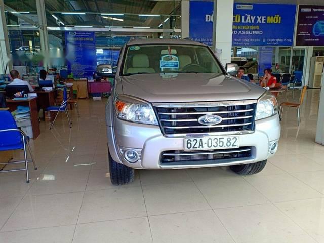 Ford Everest 2011 - Cần bán xe Ford Everest đời 2011, màu bạc còn mới