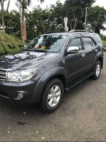 Toyota Fortuner   2010 - Bán Toyota Fortuner sản xuất 2010, màu xám, chính chủ