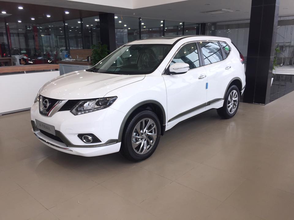 Nissan X trail SL 2018 - Bán ô tô Nissan X trail SL đời 2018, màu trắng