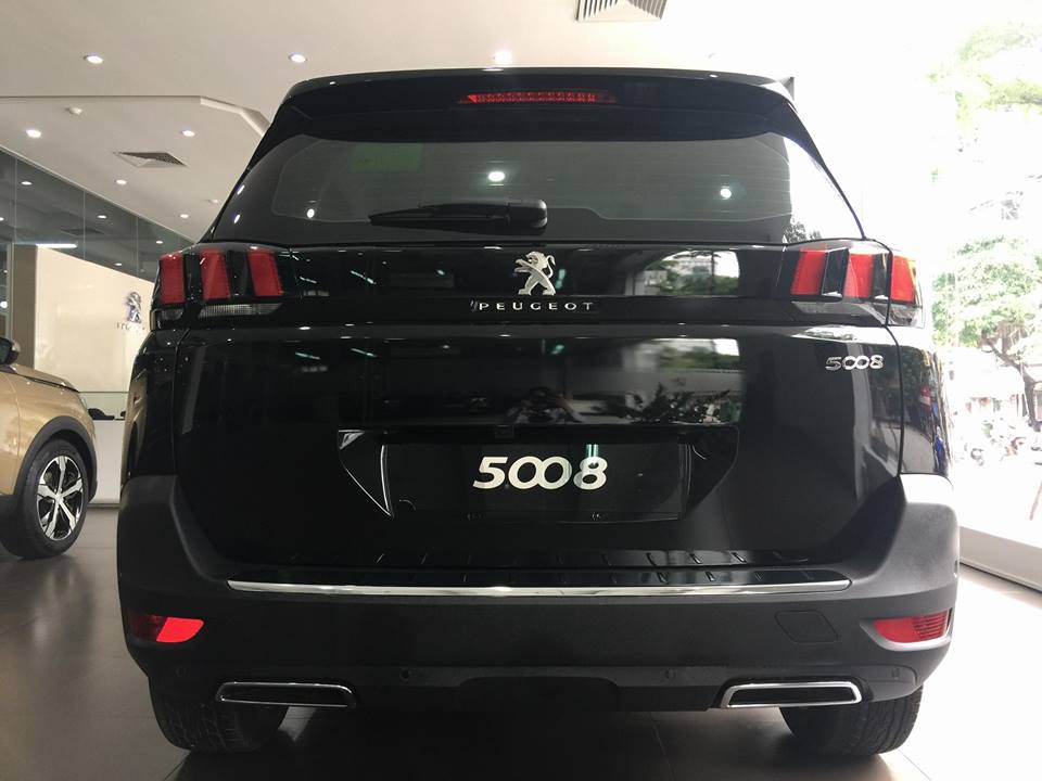 Peugeot 5008 2018 - Bán Peugeot 5008 2018, màu đen