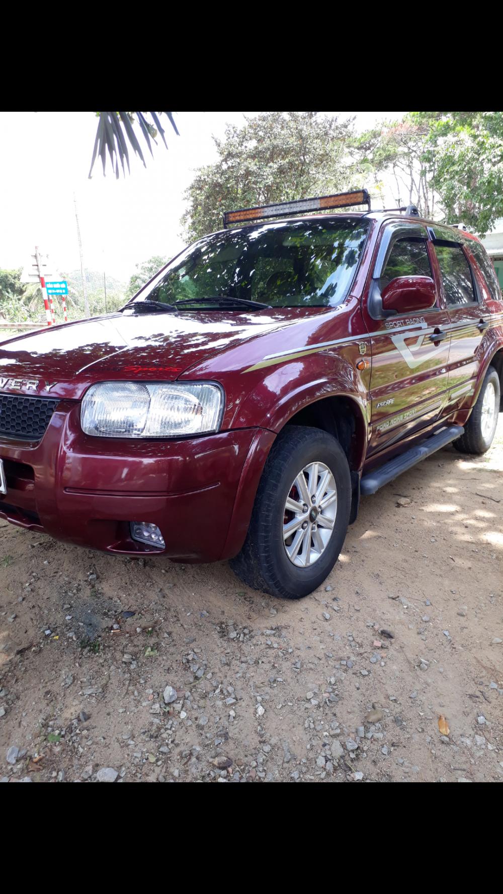 Ford Escape 2.0 2003 - Bán xe Ford Escape 2.0 đời 2003, màu đỏ mới 95%, giá 230tr