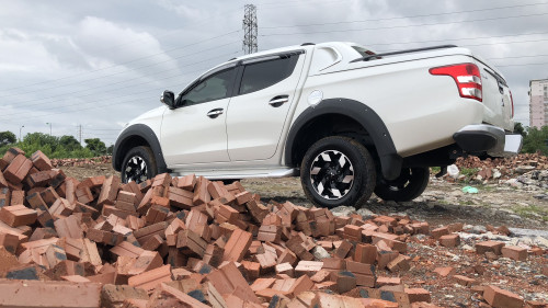 Mitsubishi Triton   2.4 AT  2017 - Cần bán xe Mitsubishi Triton 2.4 AT 2017, màu trắng, giá tốt