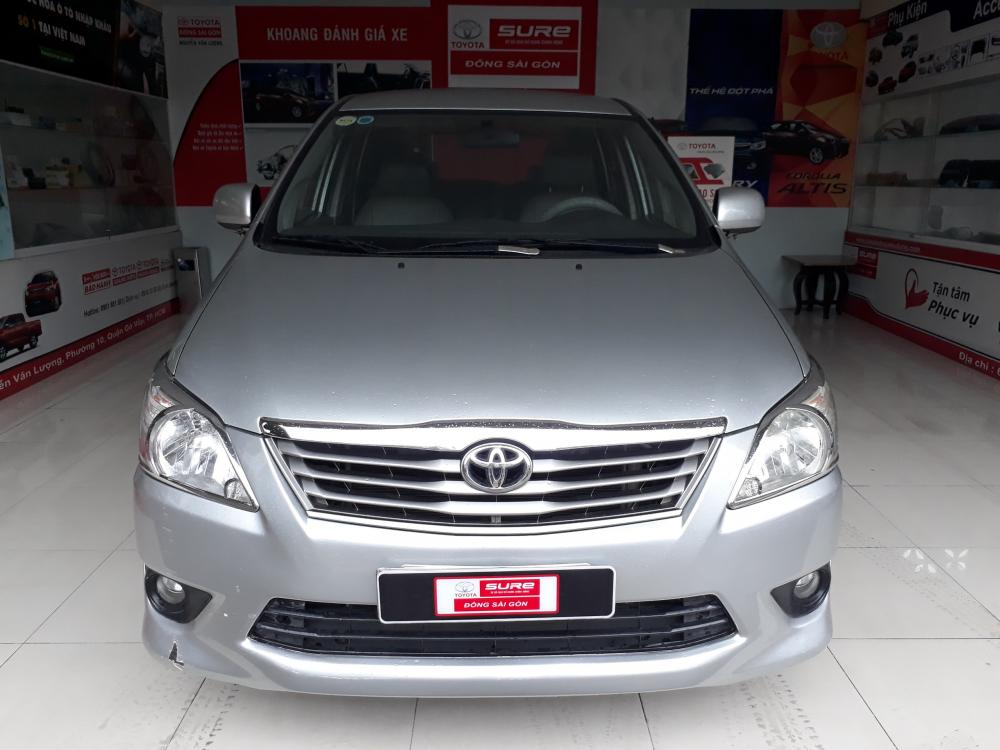 Toyota Innova 2012 - Bán xe Innova đời 2012 màu bạc