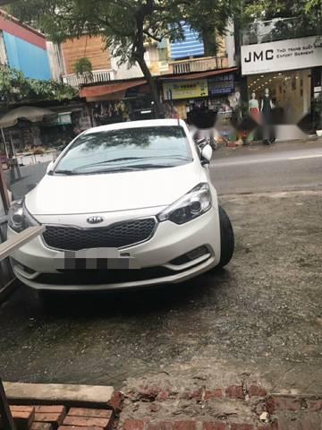 Kia K3   2014 - Bán xe Kia K3 đời 2014, màu trắng số sàn giá cạnh tranh