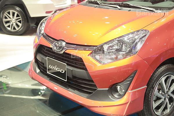 Toyota Wigo MT 2018 - Bán ô tô Toyota Wigo MT đời 2018, màu cam, nhập khẩu