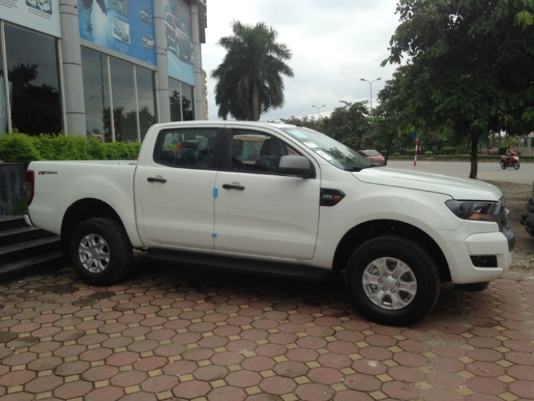 Ford Ranger XLS 4X2 MT 2016 - An Đô Ford bán Ford Ranger XLS 4x2 MT full option 2016, giá tốt nhất, hỗ trợ trả góp, LH 0974286009