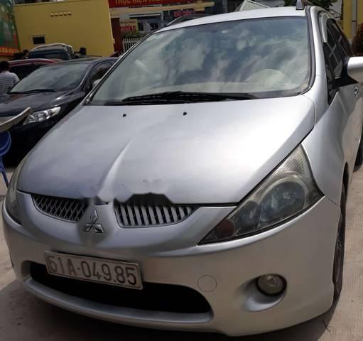 Mitsubishi Grandis 2005 - Bán Mitsubishi Grandis đời 2005, màu bạc chính chủ