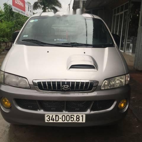 Hyundai Starex   2003 - Cần bán gấp Hyundai Starex đời 2003, màu bạc, giá 140tr