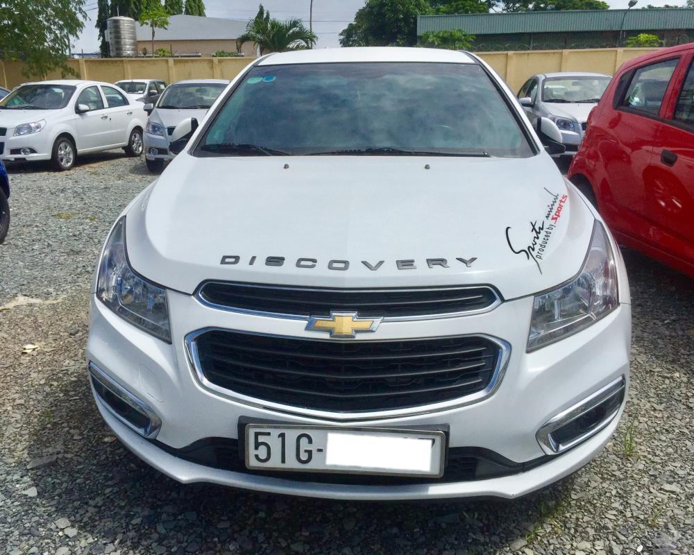 Chevrolet Cruze LT 1.6L 2017 - Bán xe Cruze 2017 bán giá tốt, mới 99%, sang tên ủy quyền 1 nốt nhạc, đã lên đầy đủ option