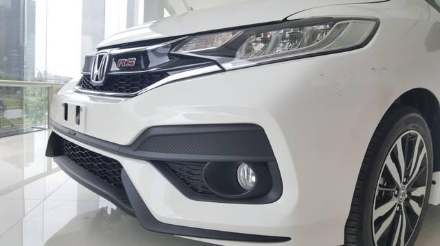 Honda Jazz V 2018 - Bán ô tô Honda Jazz V đời 2018, màu trắng, xe nhậpThái Lan nguyên chiếc