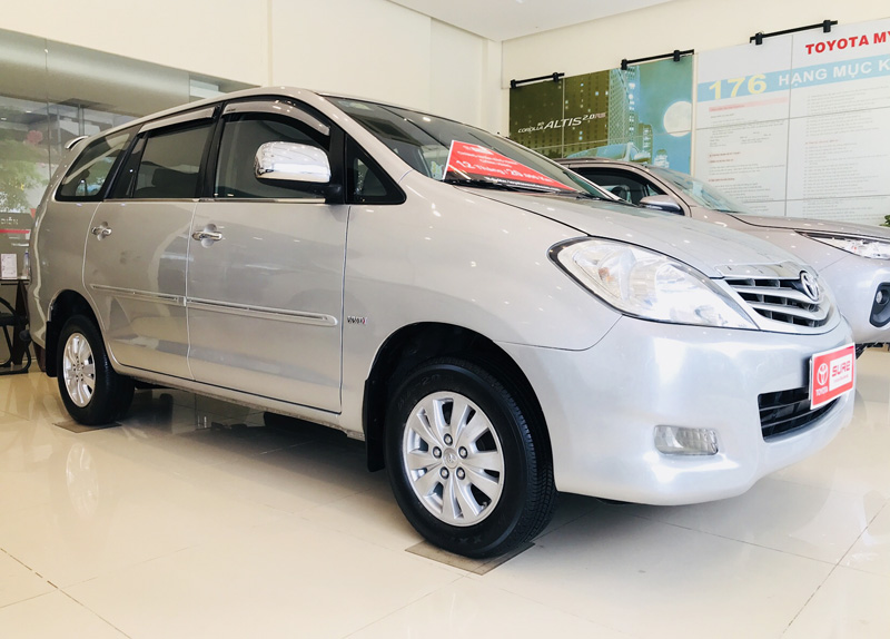 Toyota Innova G 2011 - Bán xe Toyota Innova G 2011 - Màu bạc