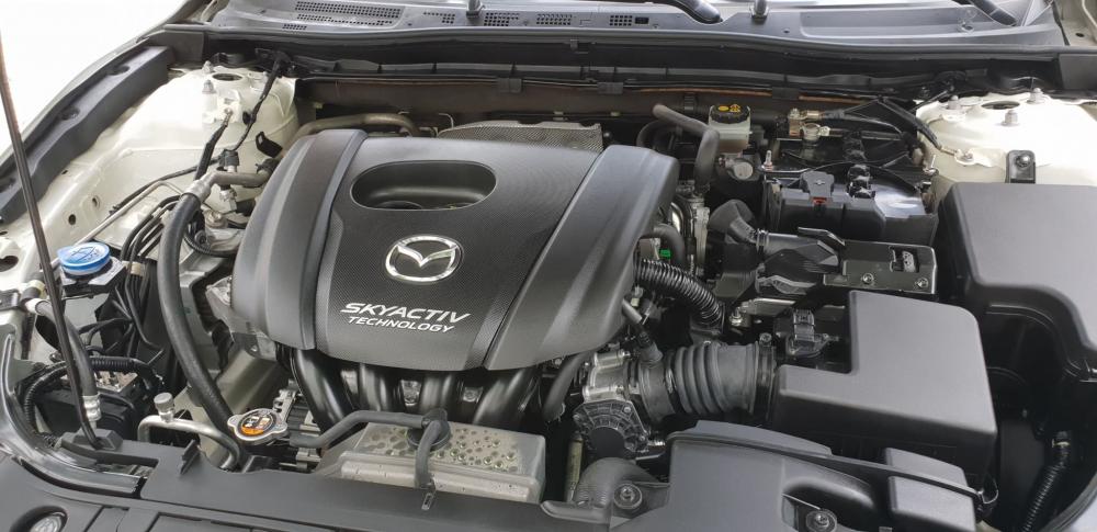 Mazda 3 1.5L AT 2016 - Cần bán xe Mazda 3 năm 2016, màu trắng, nhập khẩu