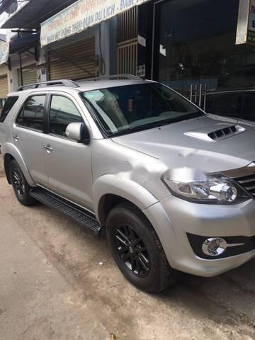 Toyota Fortuner   2016 - Bán xe Toyota Fortuner 2016, màu bạc, xe gia đình