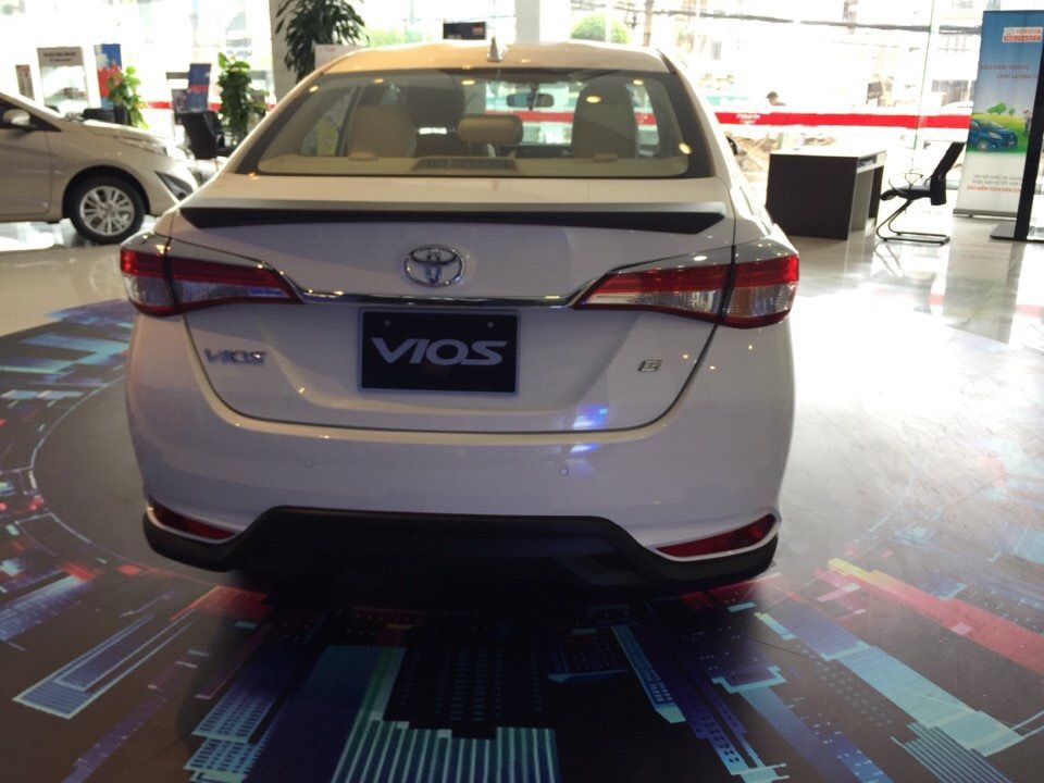 Toyota Vios 1.5G CVT 2018 - Bán Toyota Vios 1.5G CVT sản xuất năm 2018, màu trắng