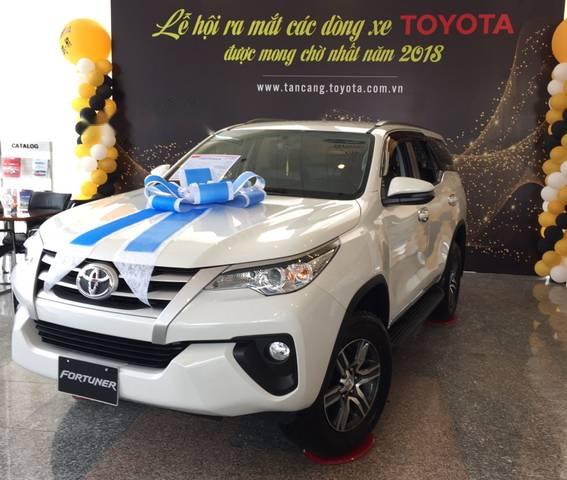 Toyota Fortuner   2018 - Bán xe Toyota Fortuner đời 2018, màu trắng giá tốt