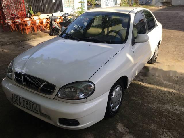 Daewoo Lanos   2003 - Cần bán xe Daewoo Lanos đời 2003, màu trắng xe gia đình, giá chỉ 79 triệu