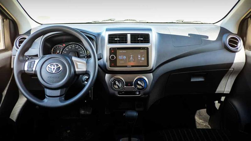 Toyota Wigo MT 2018 - Bán ô tô Toyota Wigo MT đời 2018, màu cam, nhập khẩu