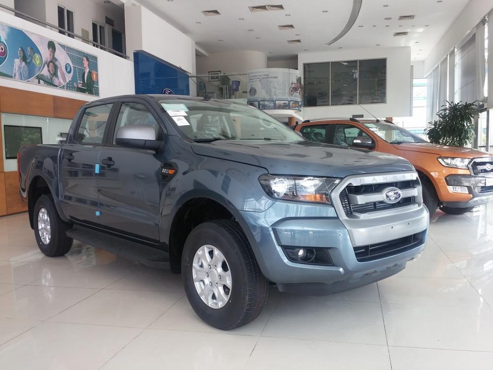 Ford Ranger Wildtrak 2.0L 2018 - Bán xe Ford Ranger Wildtrak 2.0L đời 2018, màu xanh Thiên Thanh, xe nhập, 925tr