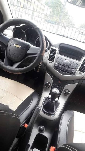 Chevrolet Cruze 2012 - Bán Chevrolet Cruze năm 2012, màu bạc, giá tốt