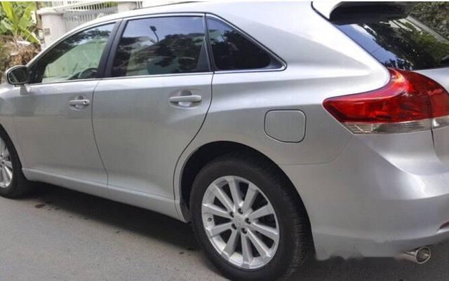 Toyota Venza 2009 - Bán xe Toyota Venza 2009, màu bạc xe gia đình, 820 triệu