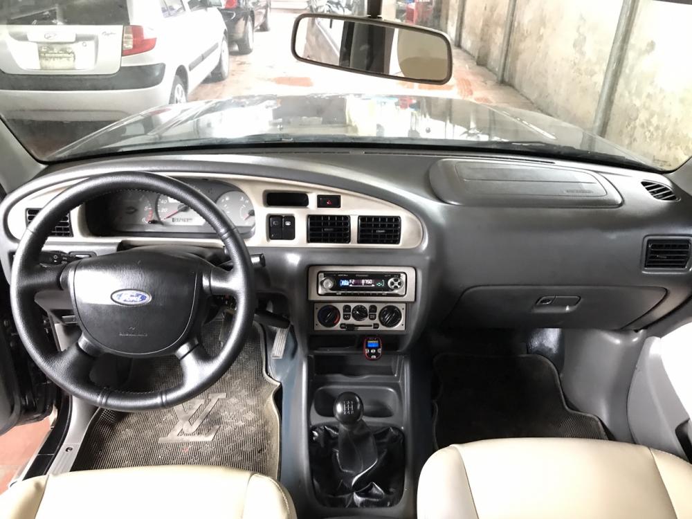 Ford Everest 2.5L 4x2 MT 2005 - Cần bán Ford Everest 2.5L 4x2 MT năm sản xuất 2005, màu đen