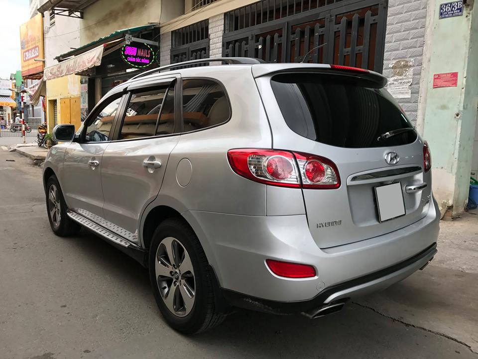 Hyundai Santa Fe CRDI 2012 - Bán Hyundai Santa Fe màu bạc 2012, máy dầu, full option, số tự động nhập khẩu