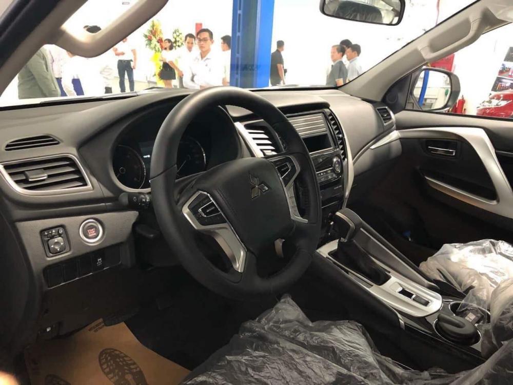 Mitsubishi Pajero Sport 4x2 D.AT 2018 - [TP. Hồ Chí Minh] bán Mitsubishi Pajero Sport Diesel 4x2 AT 2018, giá tốt, hỗ trợ cho vay 80% xe