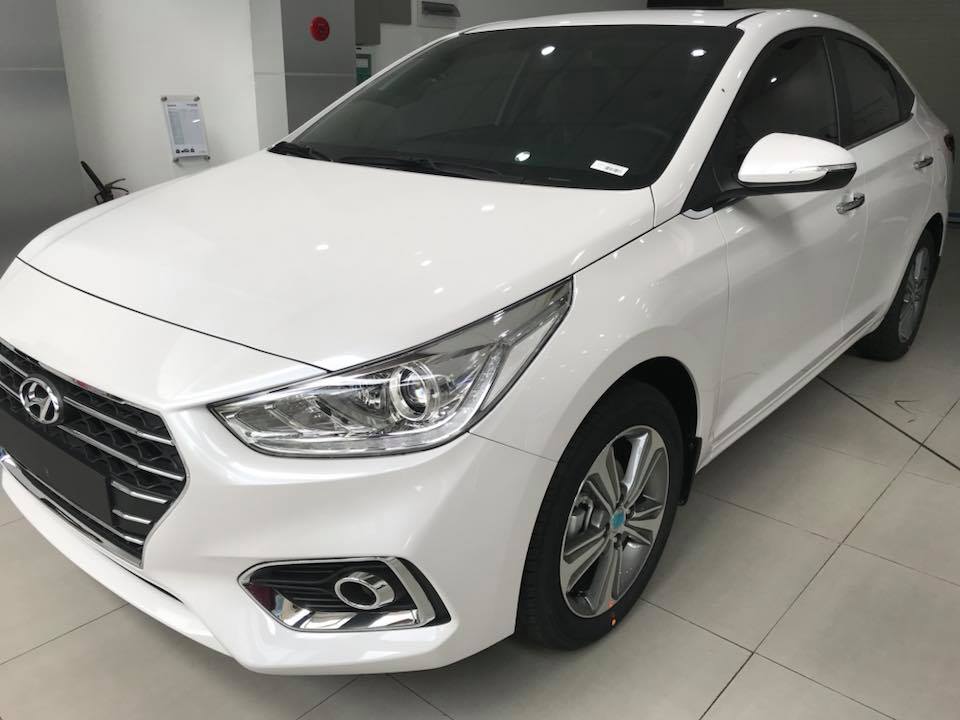 Hyundai Accent 2018 - Bán Accent bản đặc biệt màu trắng, bản cao cấp nhất, có sẵn xe giao ngay