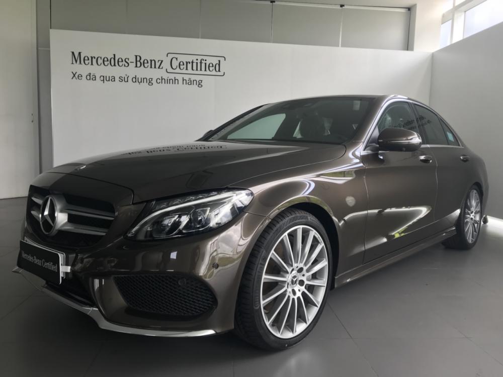 Mercedes-Benz C class C300 AMG 2017 - Bán Mercedes C300 AMG 2018, màu nâu, trả 520 triệu nhận xe