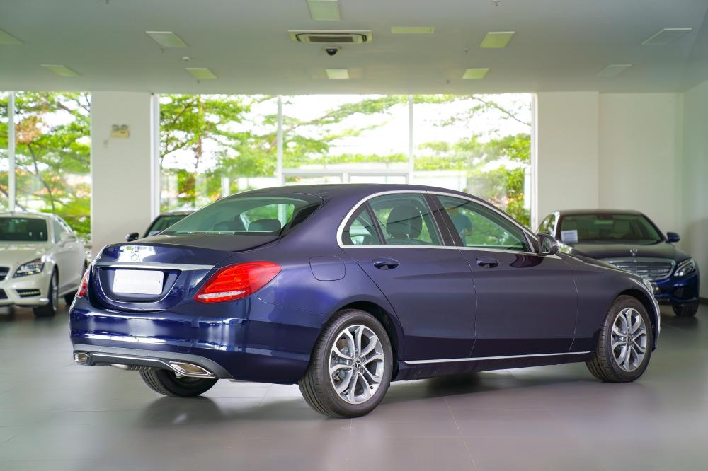 Mercedes-Benz C class C200 2018 - Bán Mercedes-Benz C200 2018 màu xanh, mới chính hãng, ưu đãi 8% thuế trước bạ